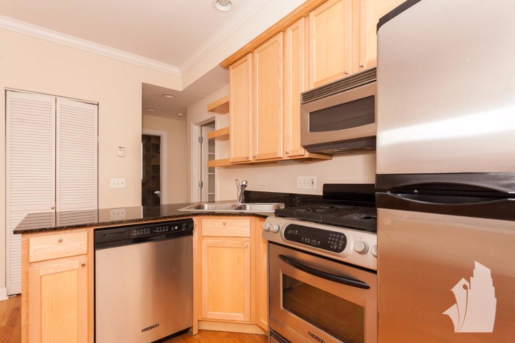 Chicago Condo: 3252 North Clifton