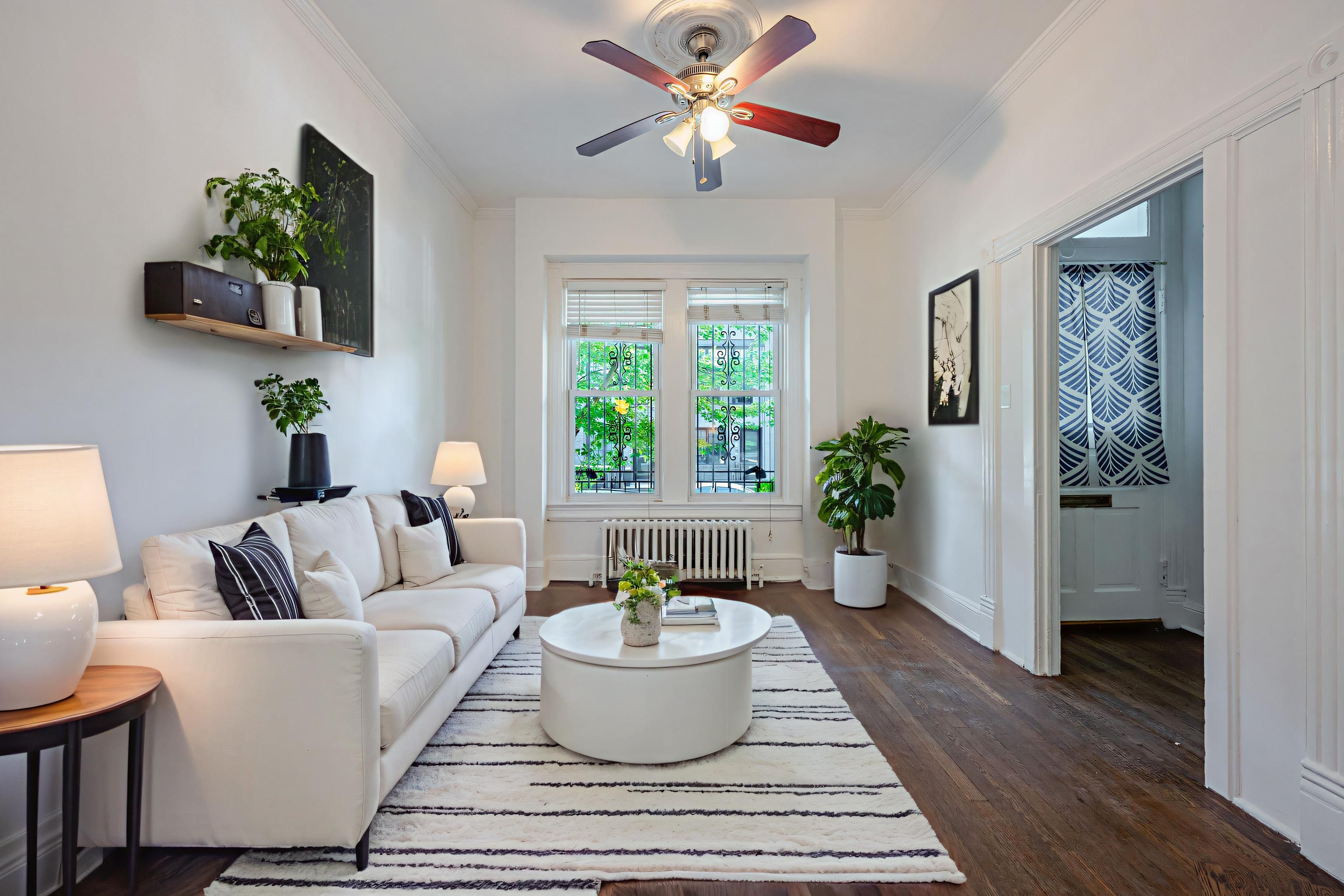 Washington House: 763 Girard St NW