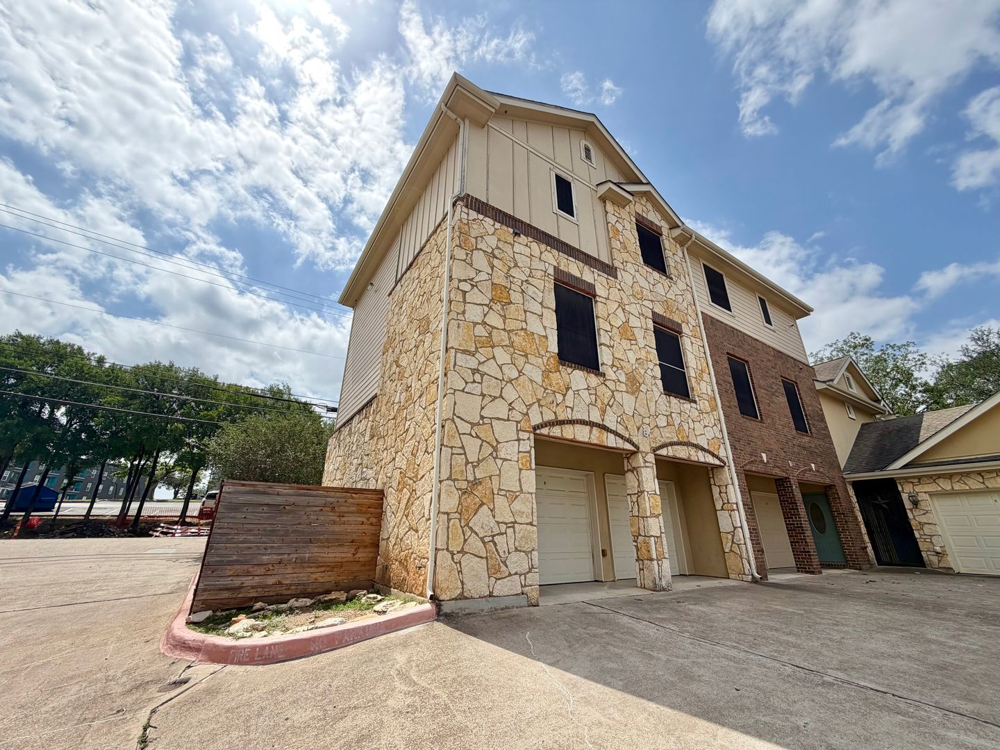 Austin House: 1402 Parker Ln