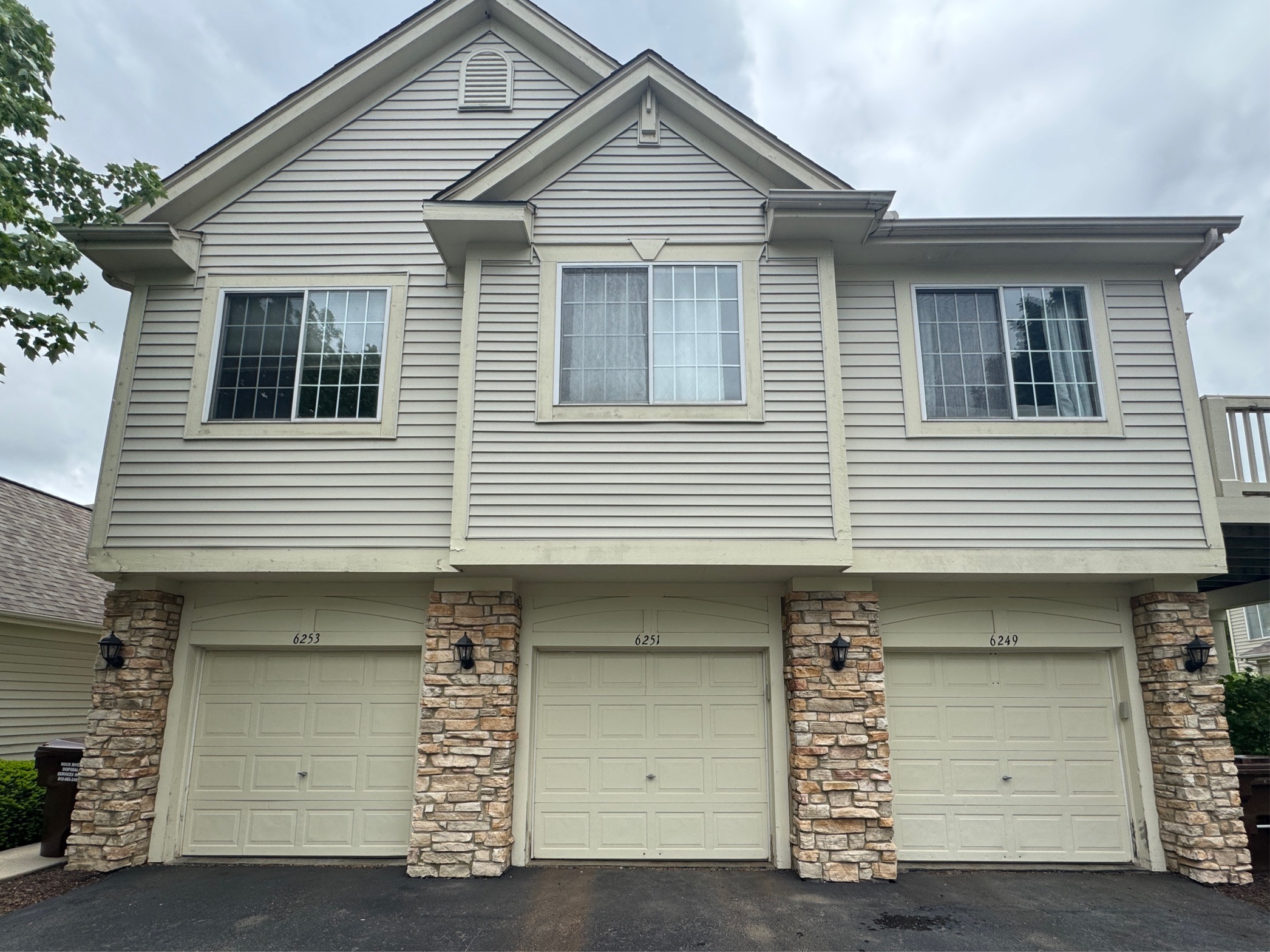 Loves Park Townhome: 6251 Commonwealth Dr