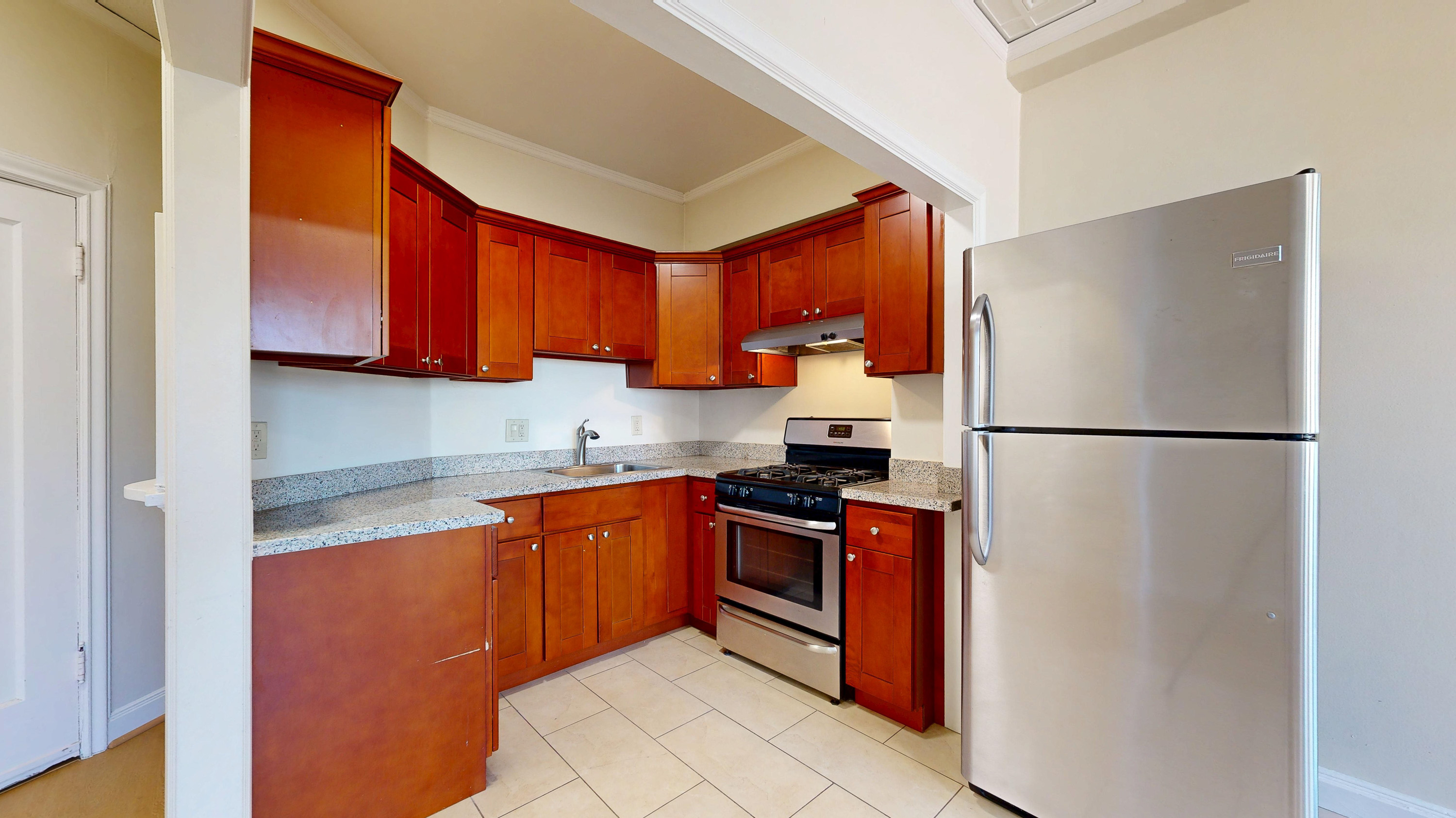 San Francisco Condo: 920 Fulton St