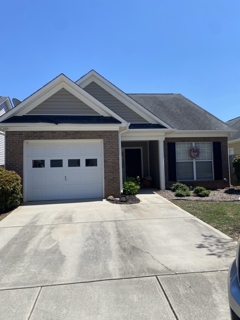 Columbia House: 1030 Glencroft Drive
- 1