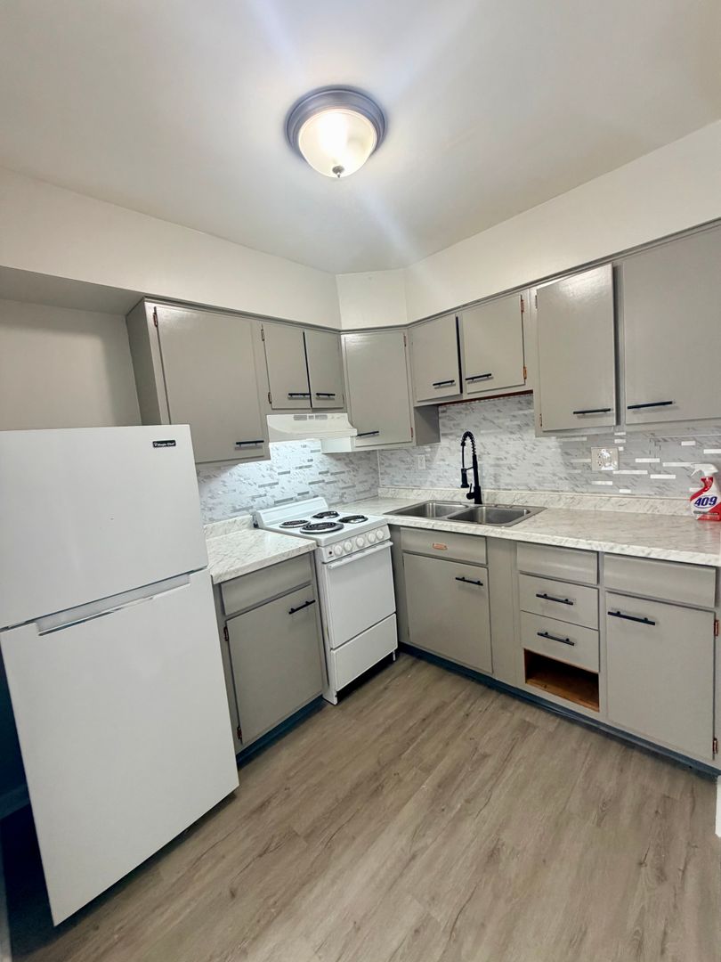 Lexington Condo: 2339 Harrodsburg Road LLC