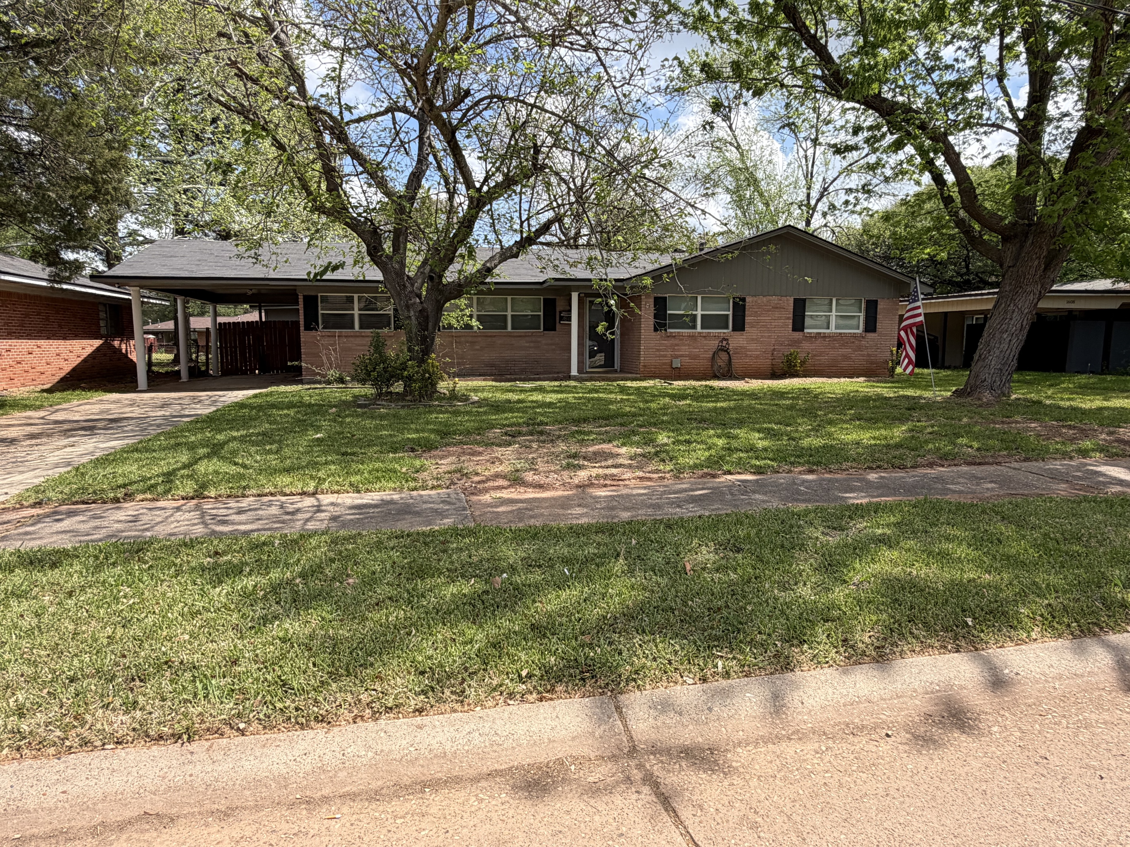 Bossier City House: 1610 Dudley Ln