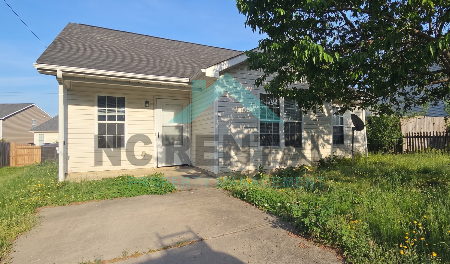 Greensboro House: 3206 Spring St
