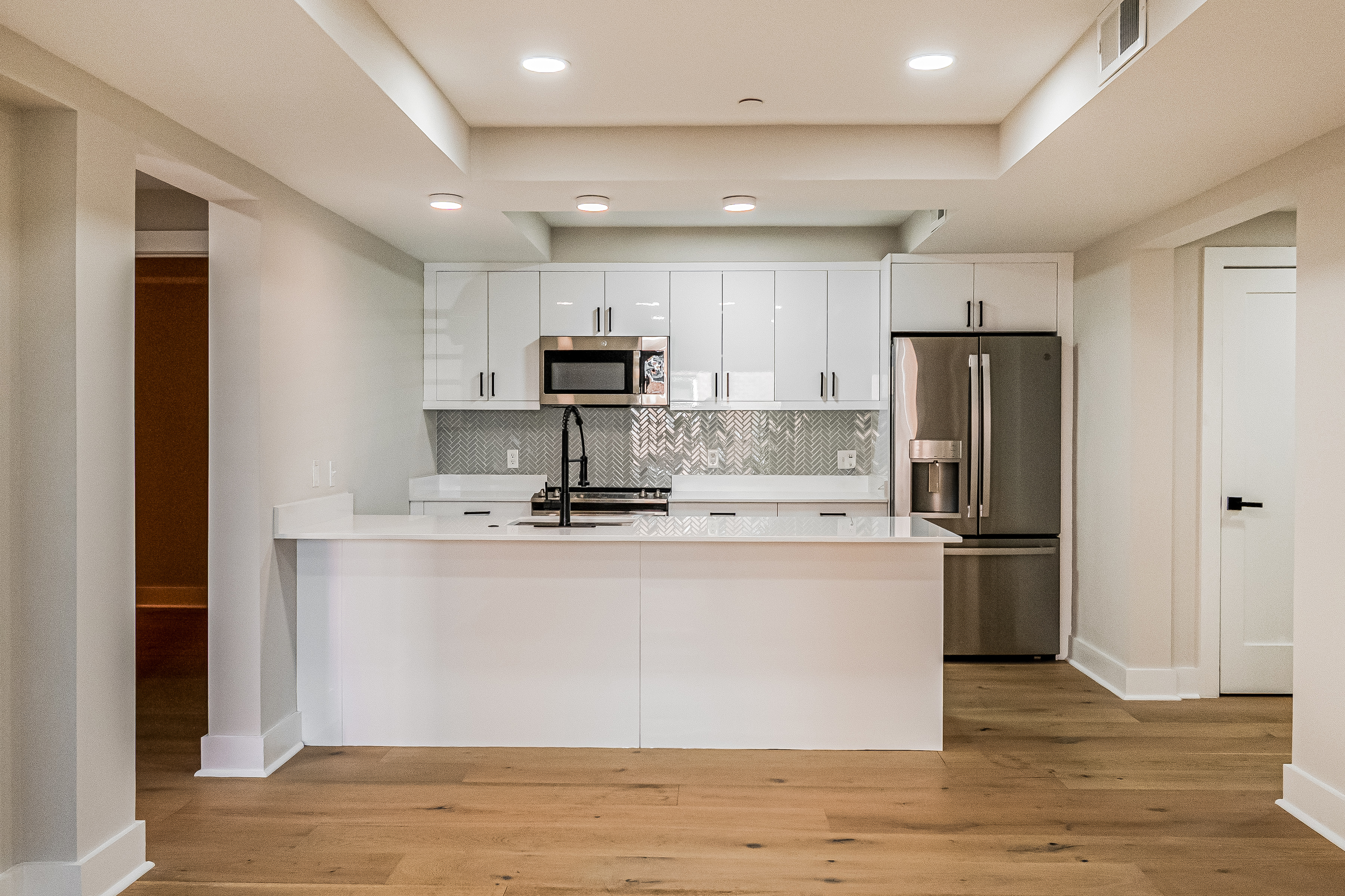 Washington Condo: 919 12th St NE