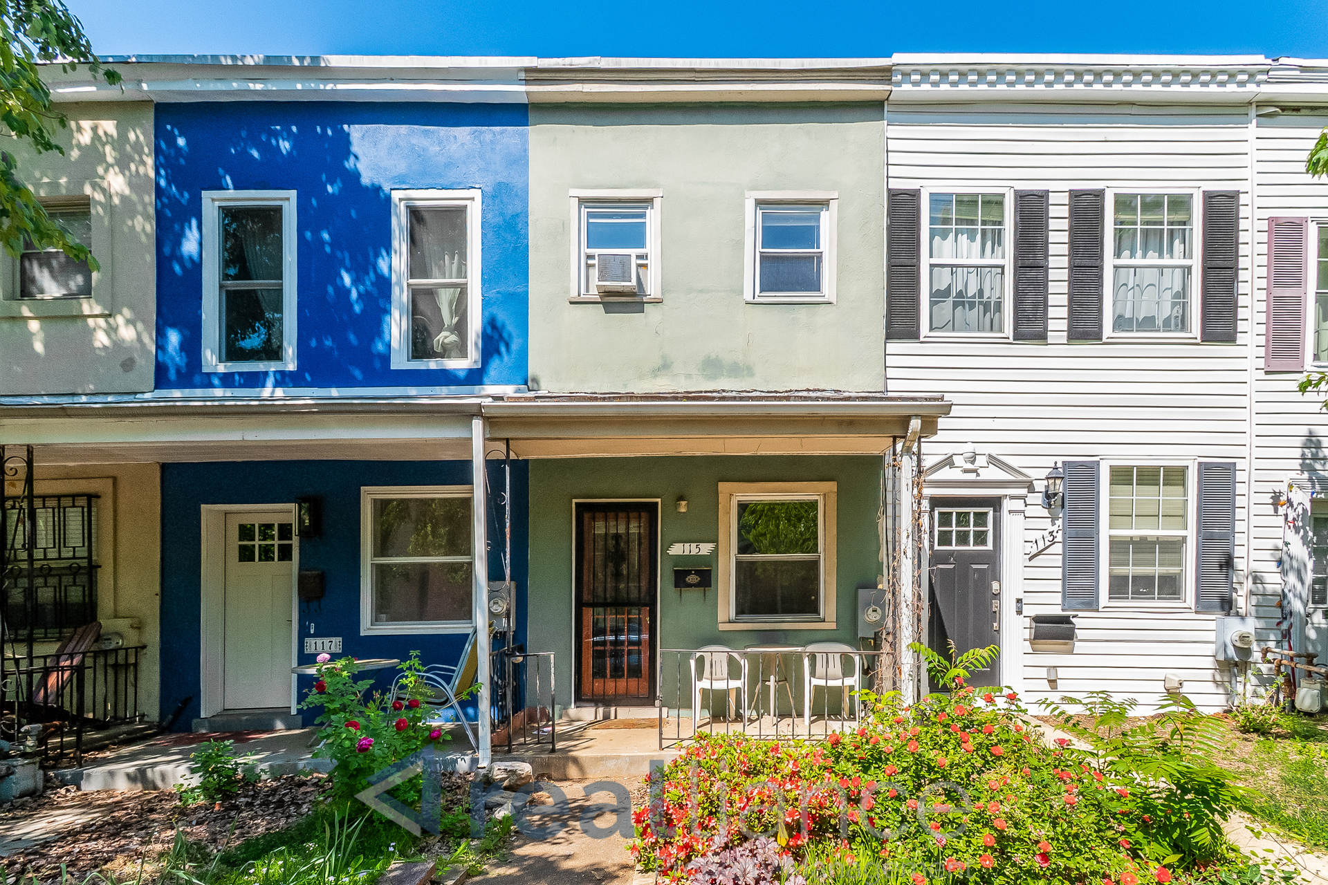 Washington House: 115 16th St SE