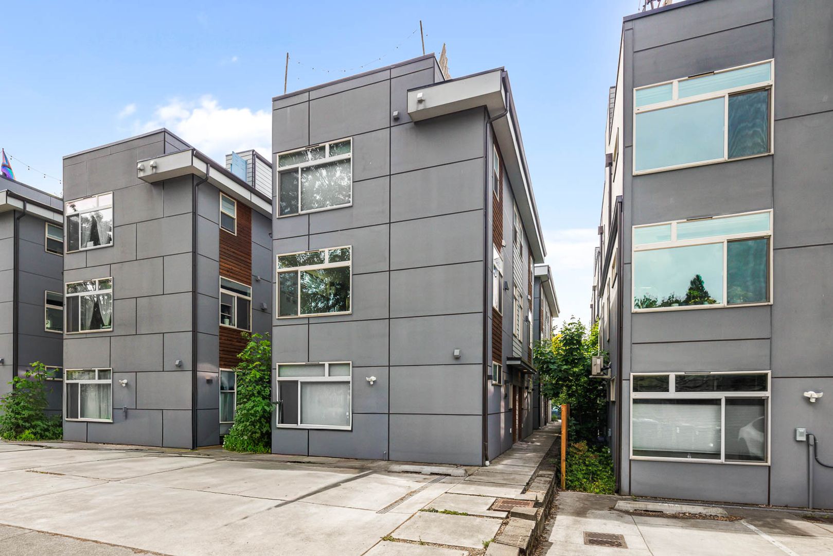 Seattle Townhome: 724A Martin Luther King Jr Way