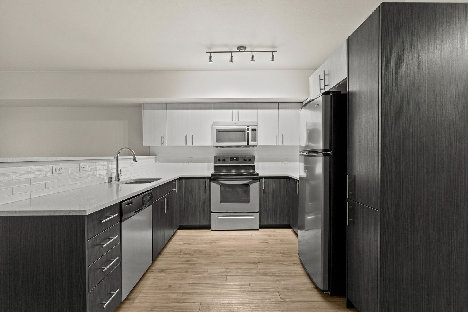 Seattle Apartment: 3036 16th Ave