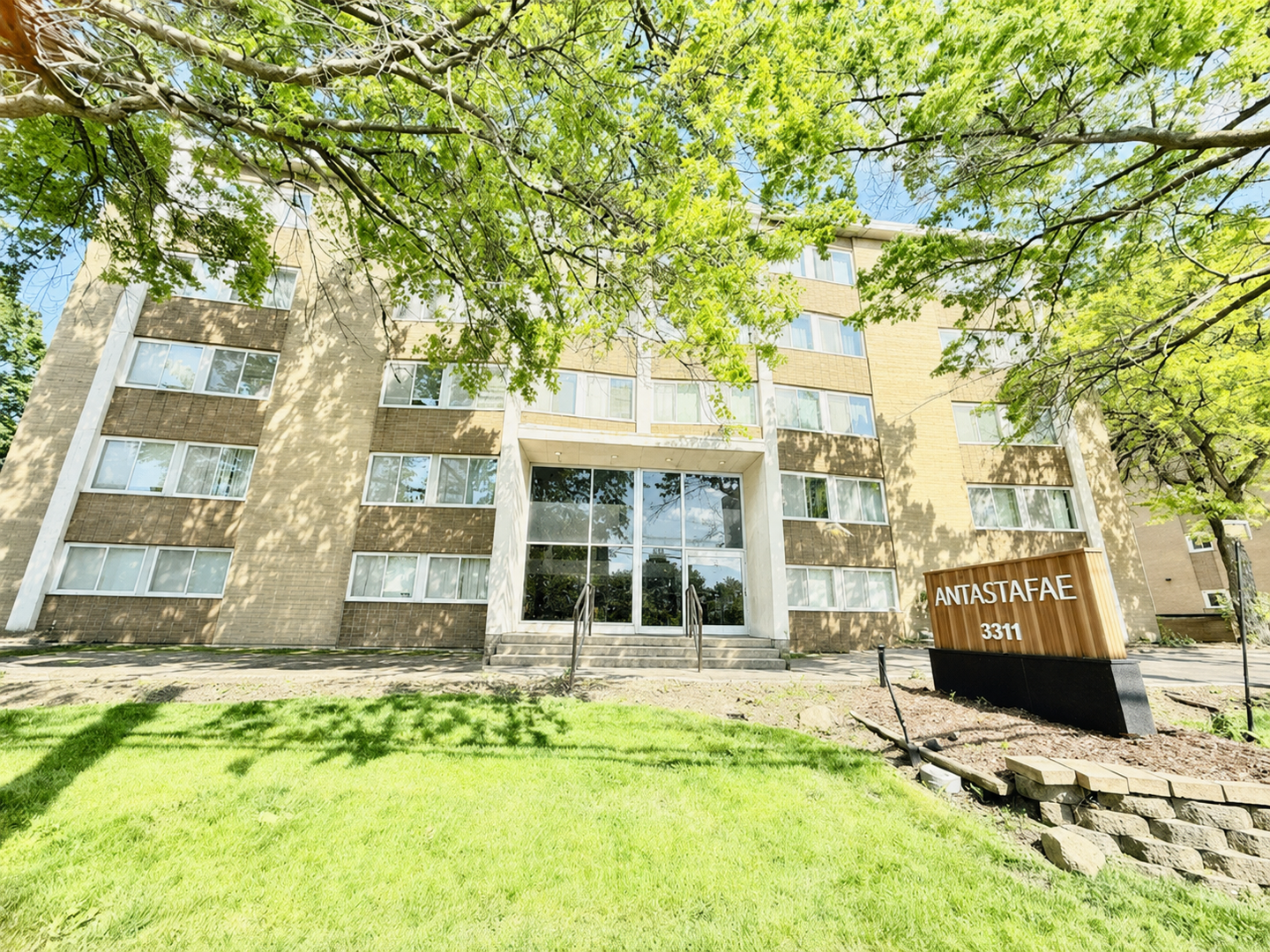 Shaker Heights Apartment: 3311 Warrensville Center Rd