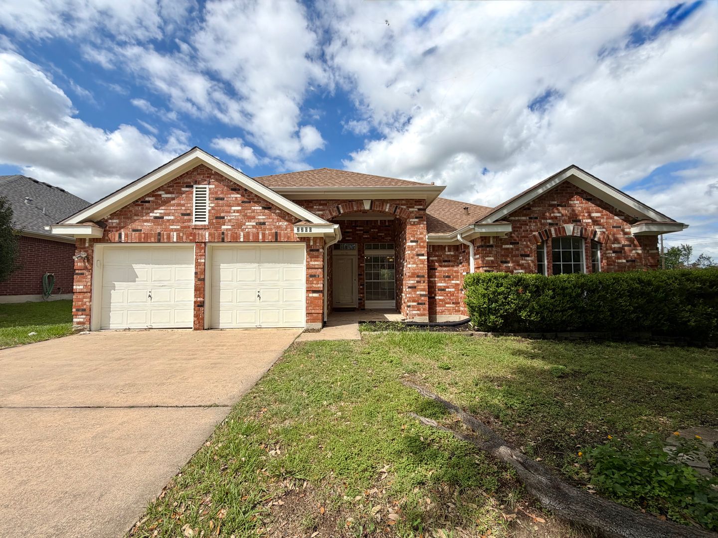 Austin House: 2200 Emmett Parkway