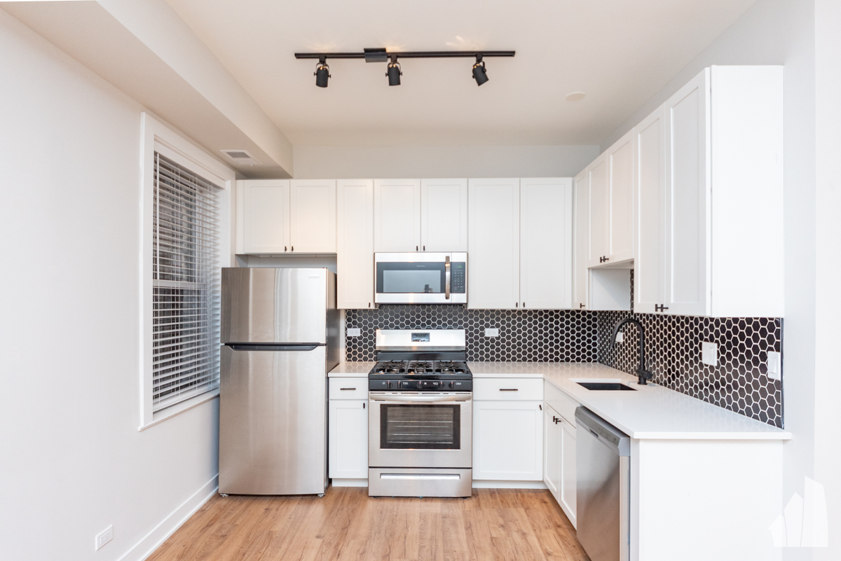 Chicago Condo: 656 West Wrightwood