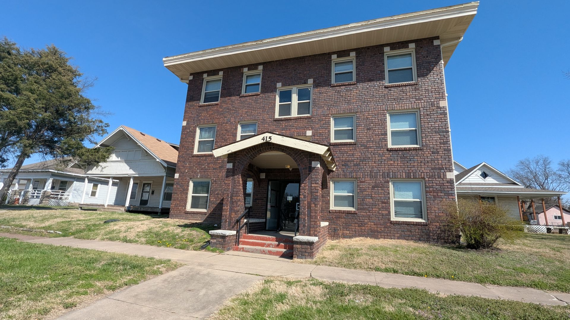 Pittsburg Condo: 415 S Broadway