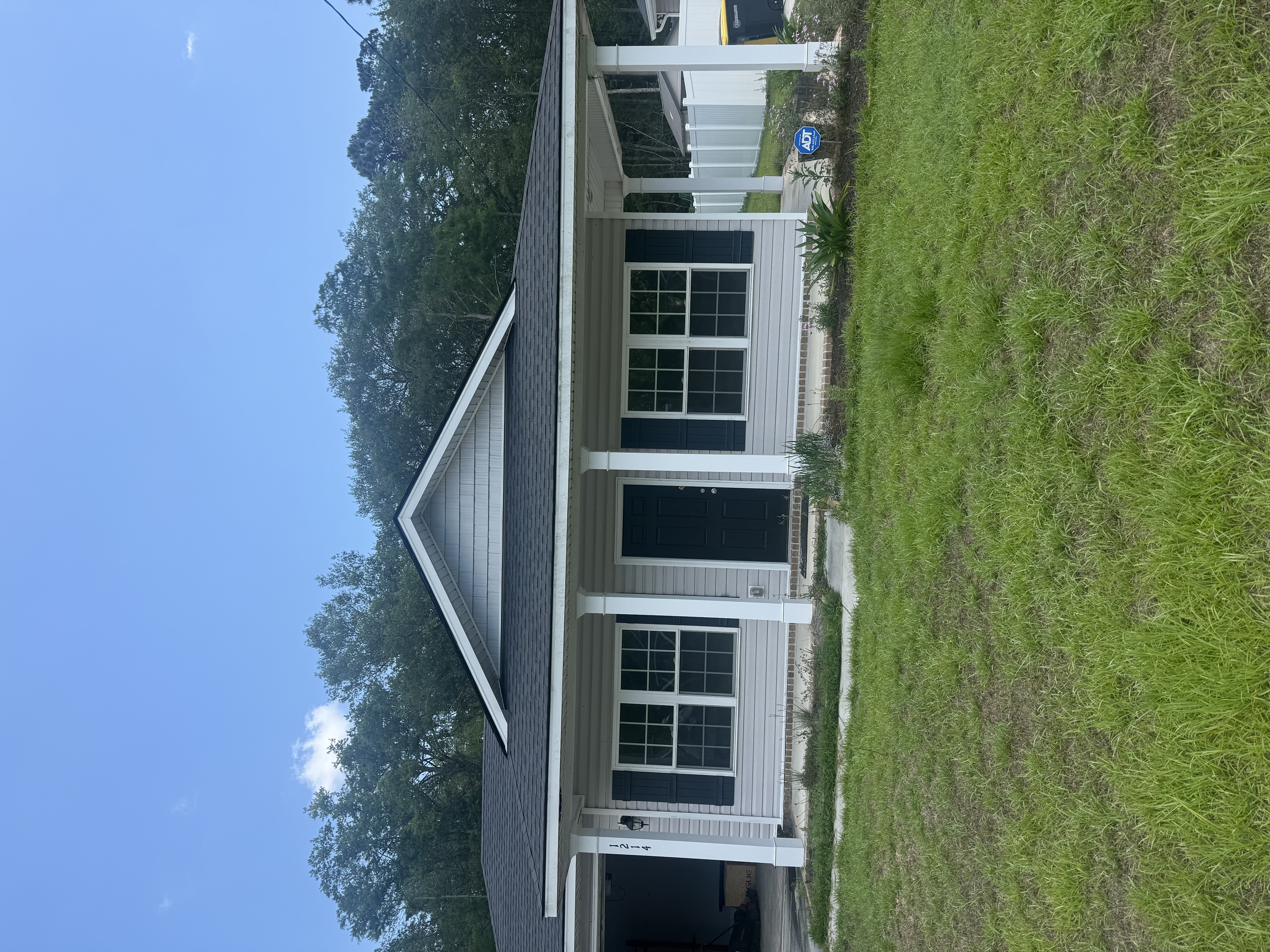 Darien House: 1214 Market St Extension