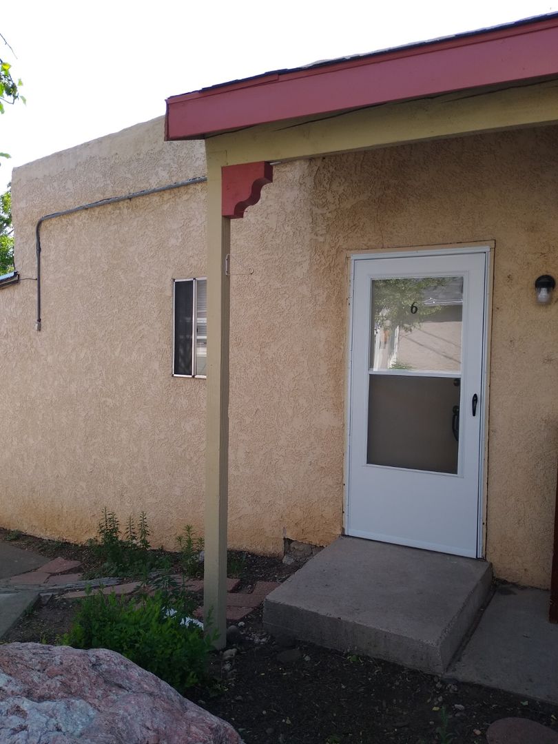 Manitou Springs Condo: 612 High St.