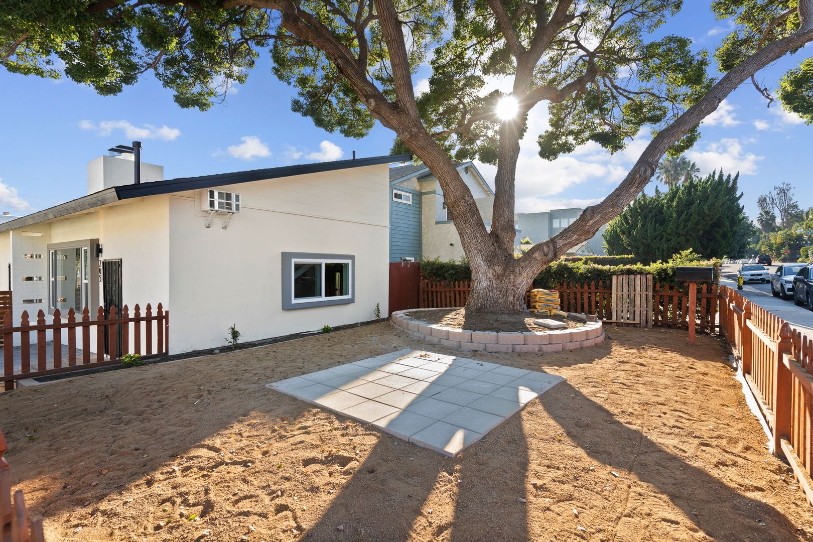 San Diego Condo: 2053 Thomas Avenue