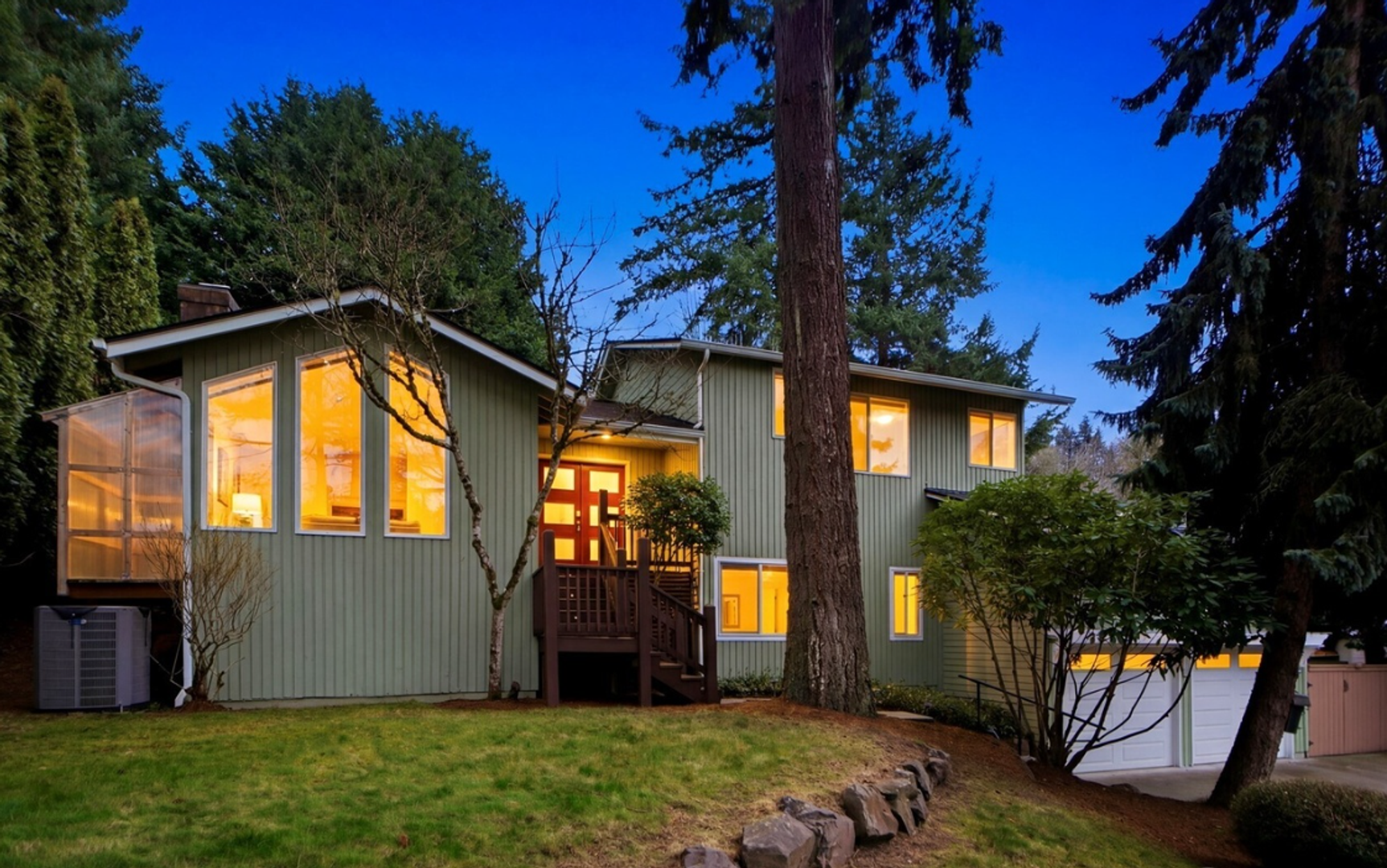 Bellevue House: 15237 SE 48th Dr,