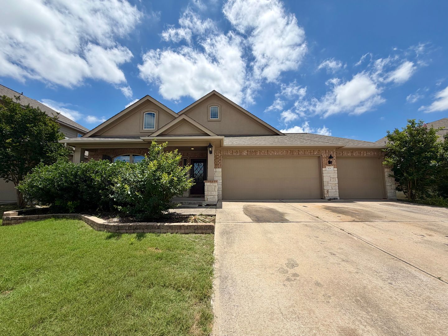 Leander House: 908 Arvada Dr