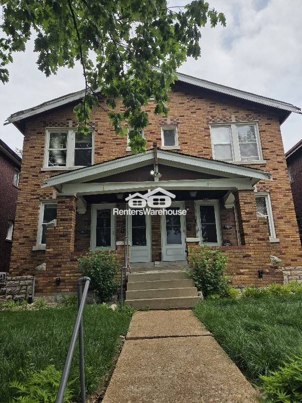 St Louis Townhome: 3839 Dunnica Ave