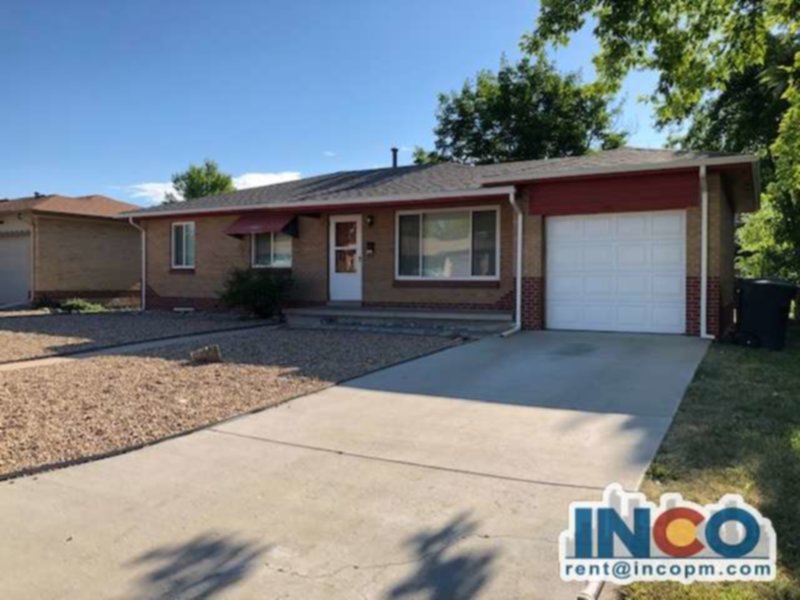 Lakewood House: 1320 S Gray Street