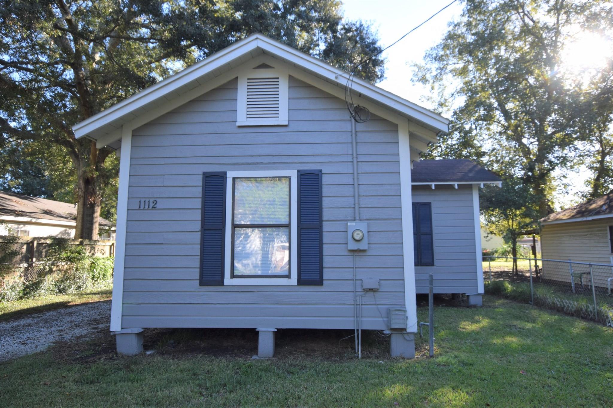 Sulphur House: 1112 S.Crocker