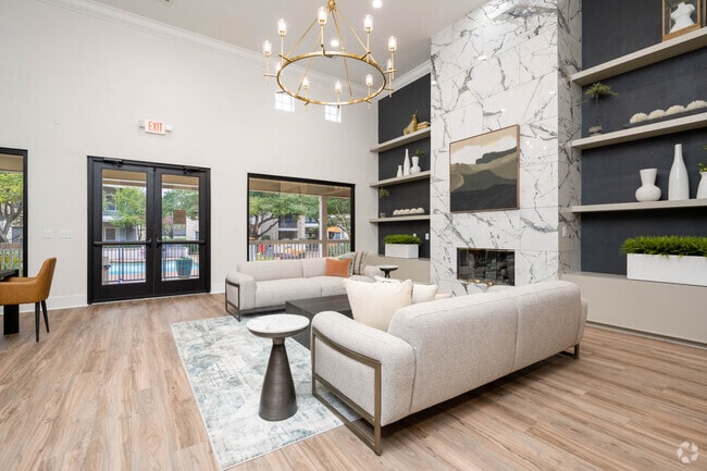 Austin Condo: 3217 Manor Rd