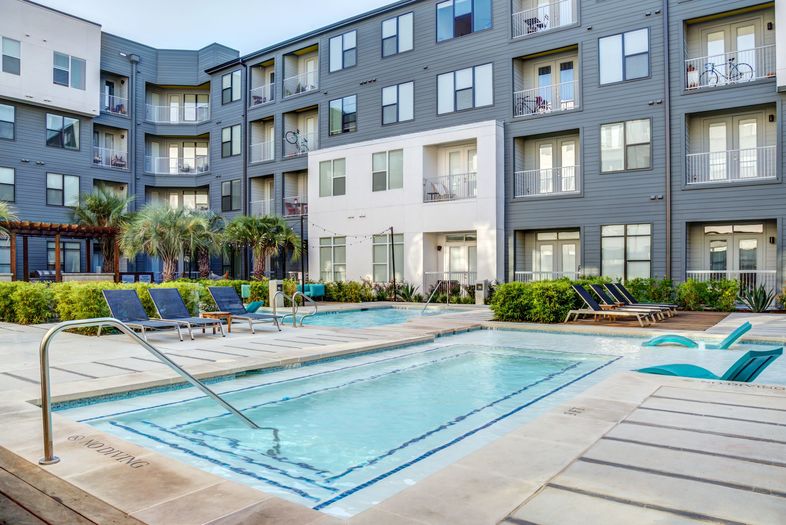 Austin Condo: 2903 Manor Road