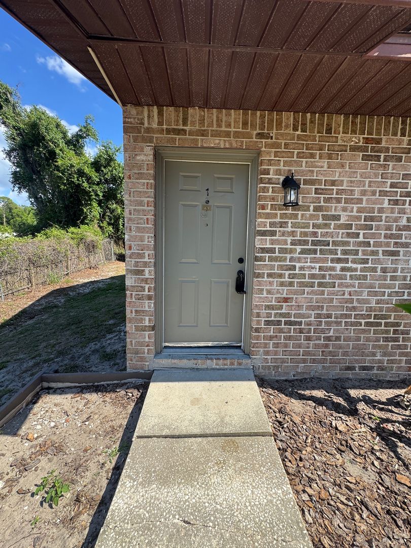 Leesburg Condo: 1195 Bentley Road