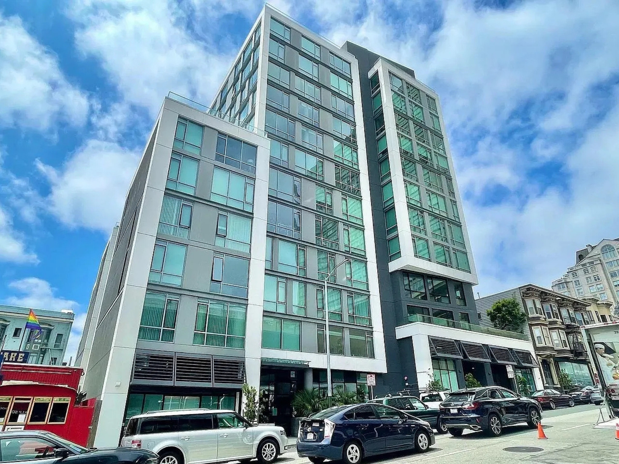 San Francisco Condo: 1545 Pine St
