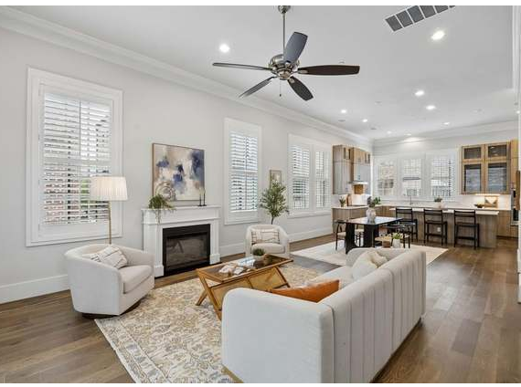 Addison Condo: 5001 Meridian Ln