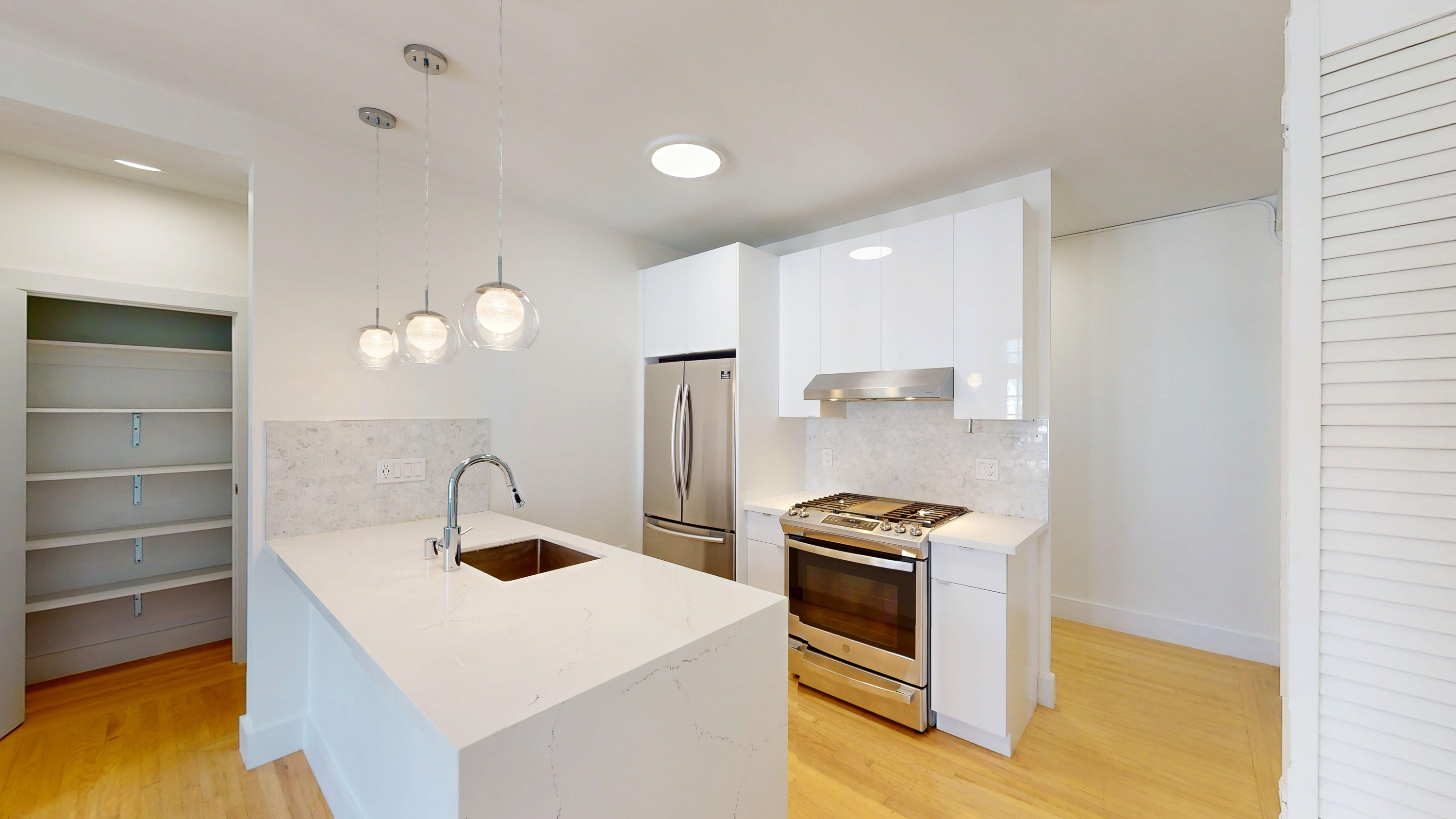 San Francisco Condo: 863 Sutter St