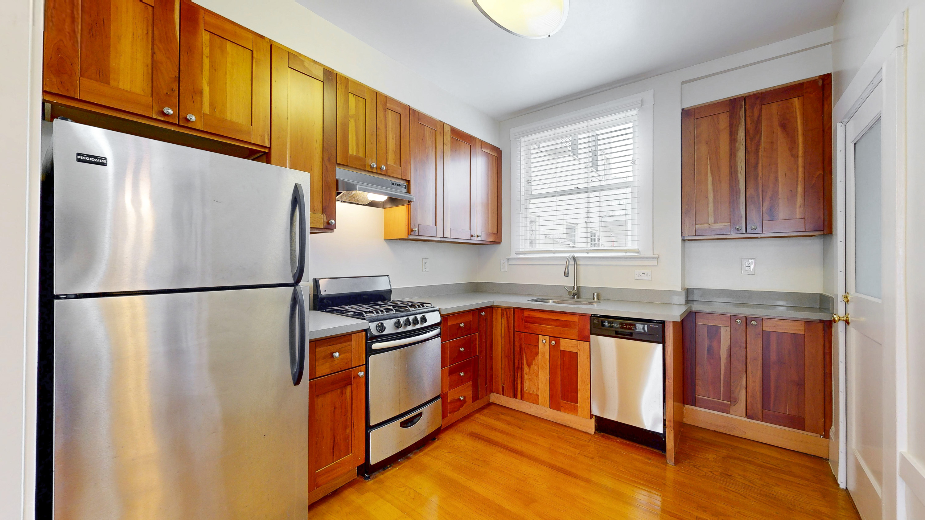 San Francisco Condo: 3474 17th St