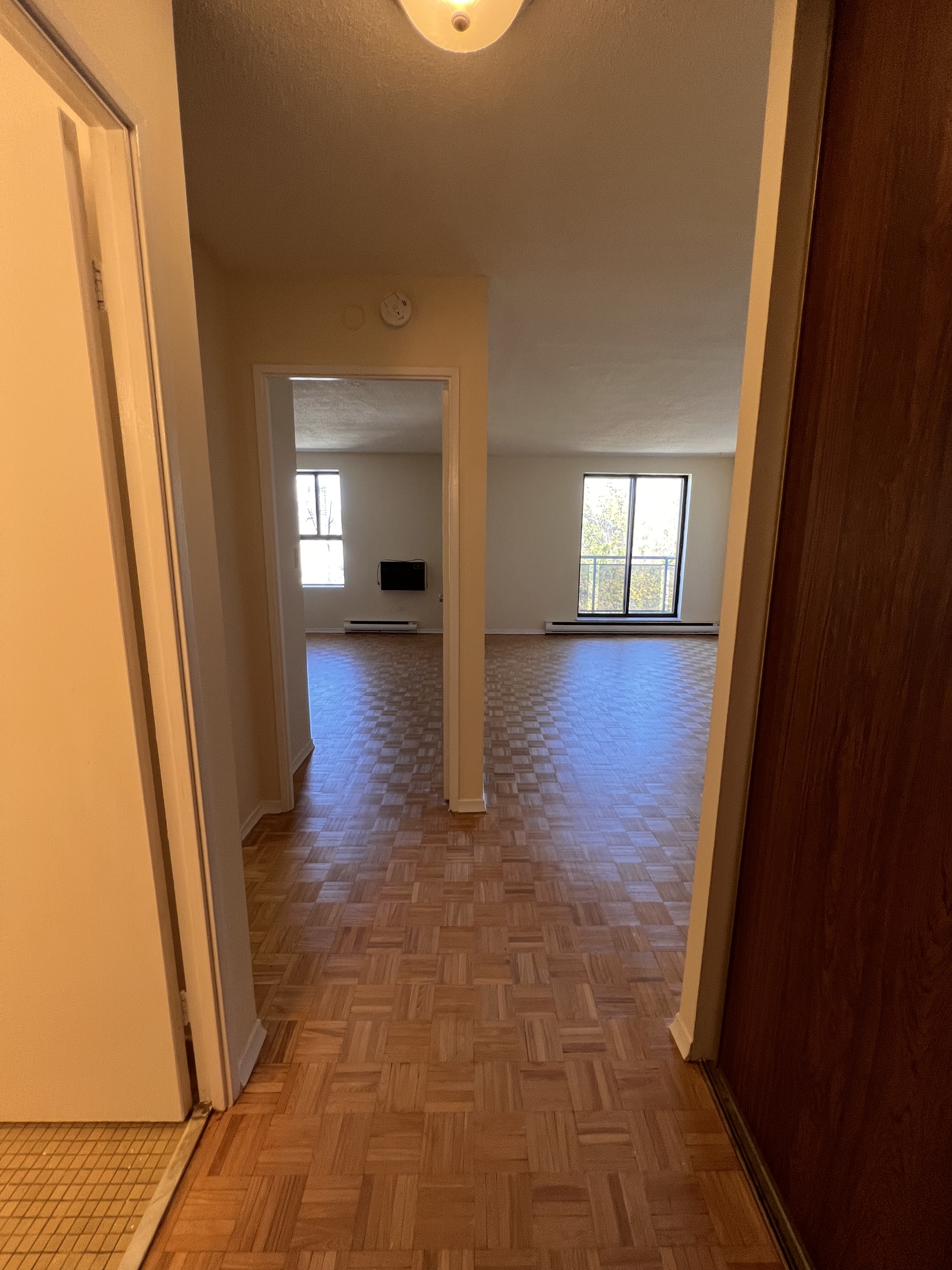 Ottawa Condo: 800 Riddell Ave N