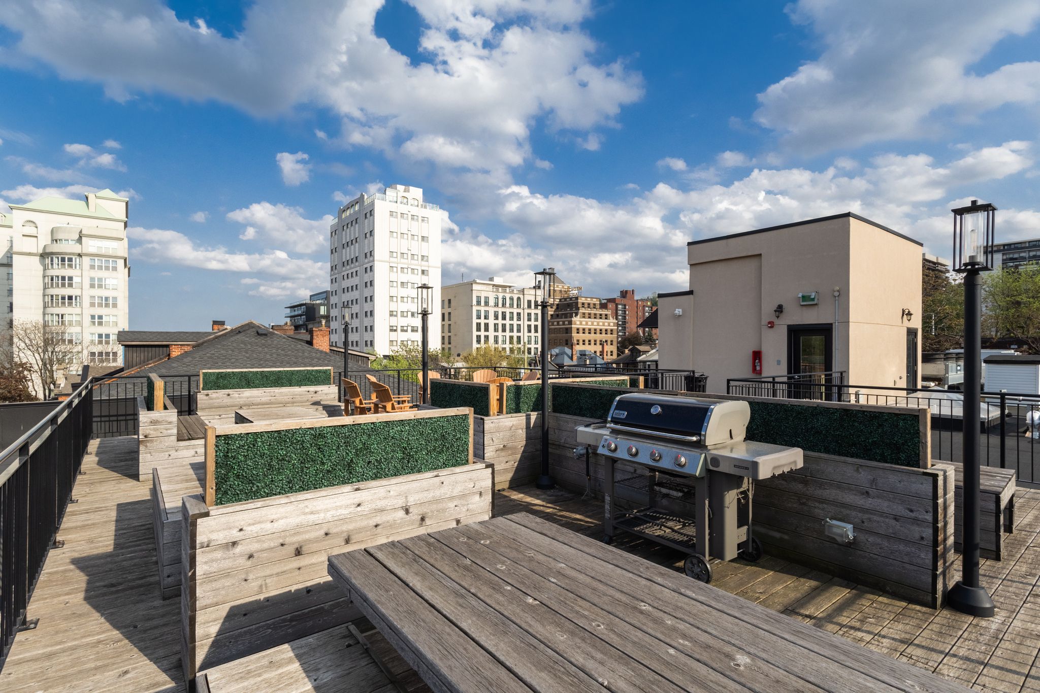 Hamilton Condo: 27 Bold St