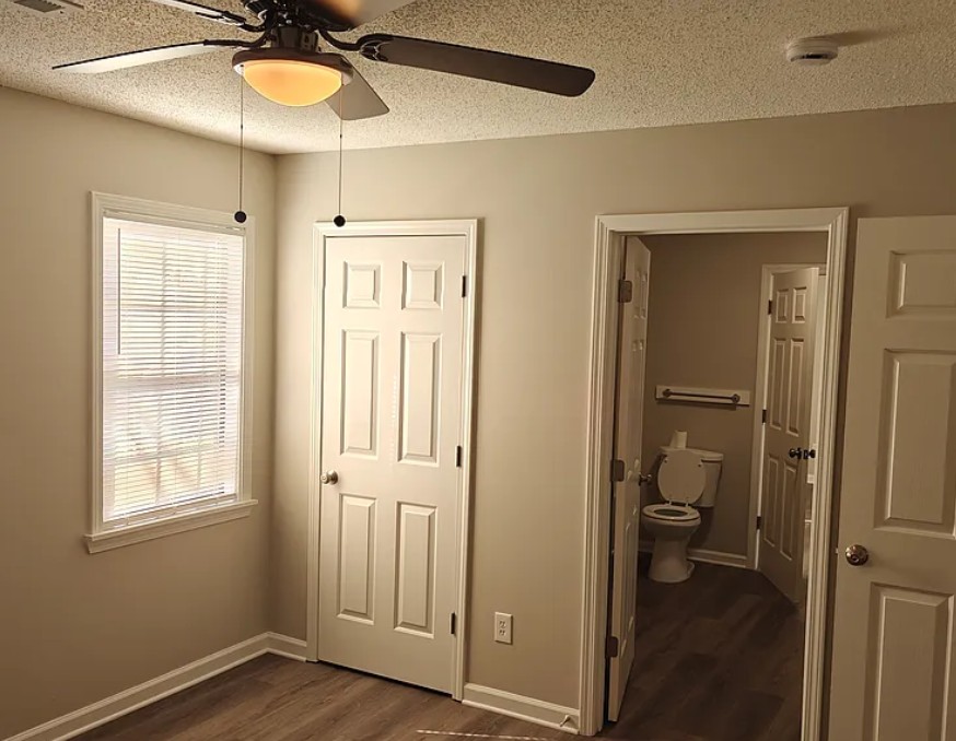 Covington Condo: 329 N Tipton St