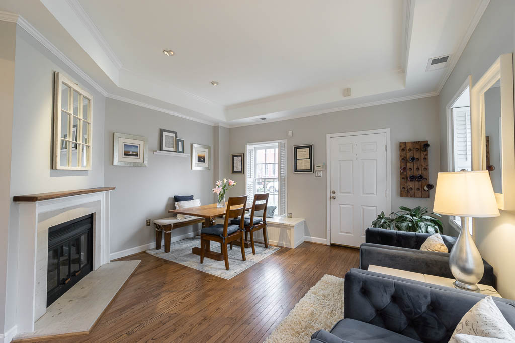 Alexandria House: 800 Wolfe St