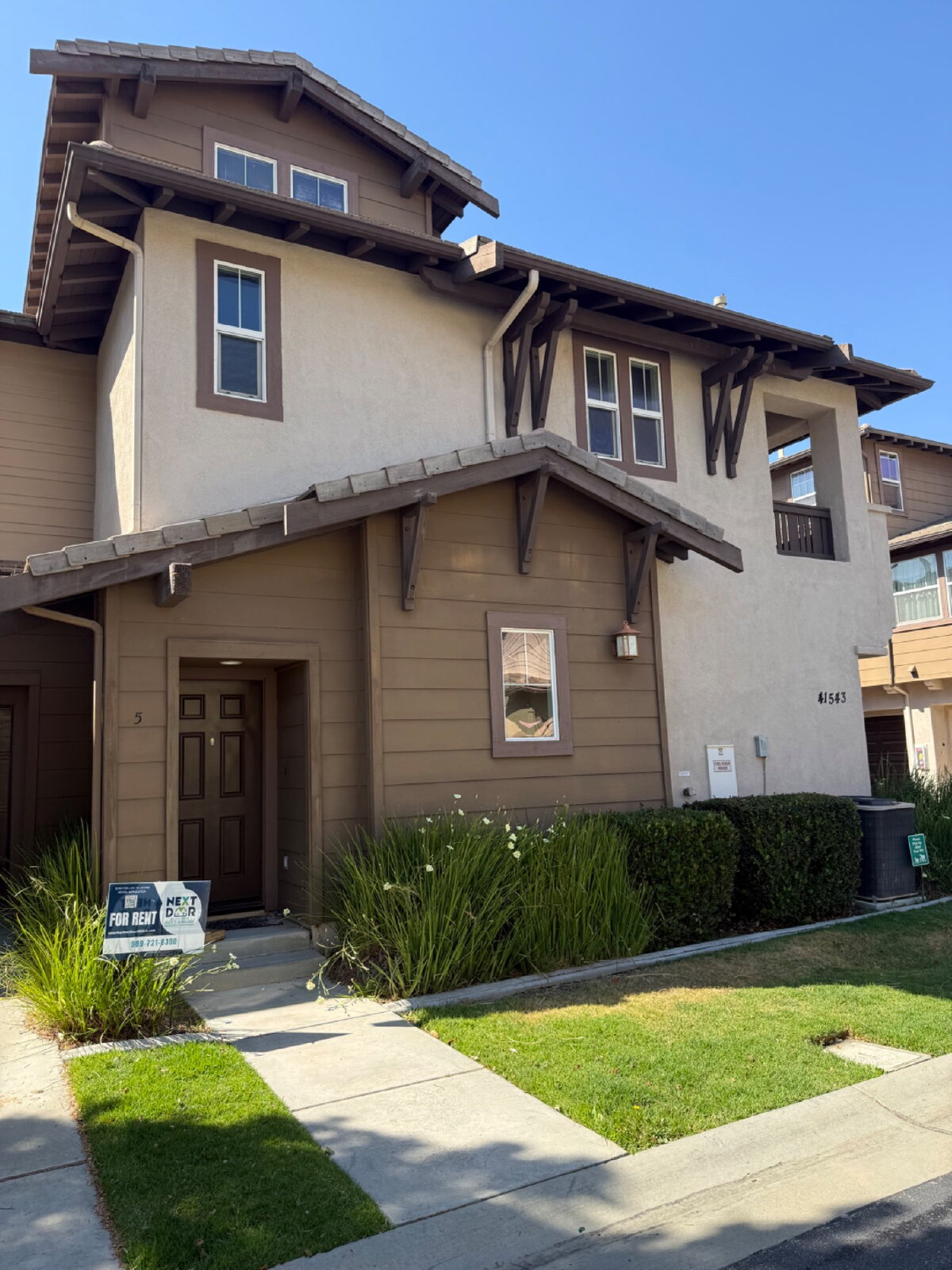 Murrieta Townhome: 41543 King Palm Avenue