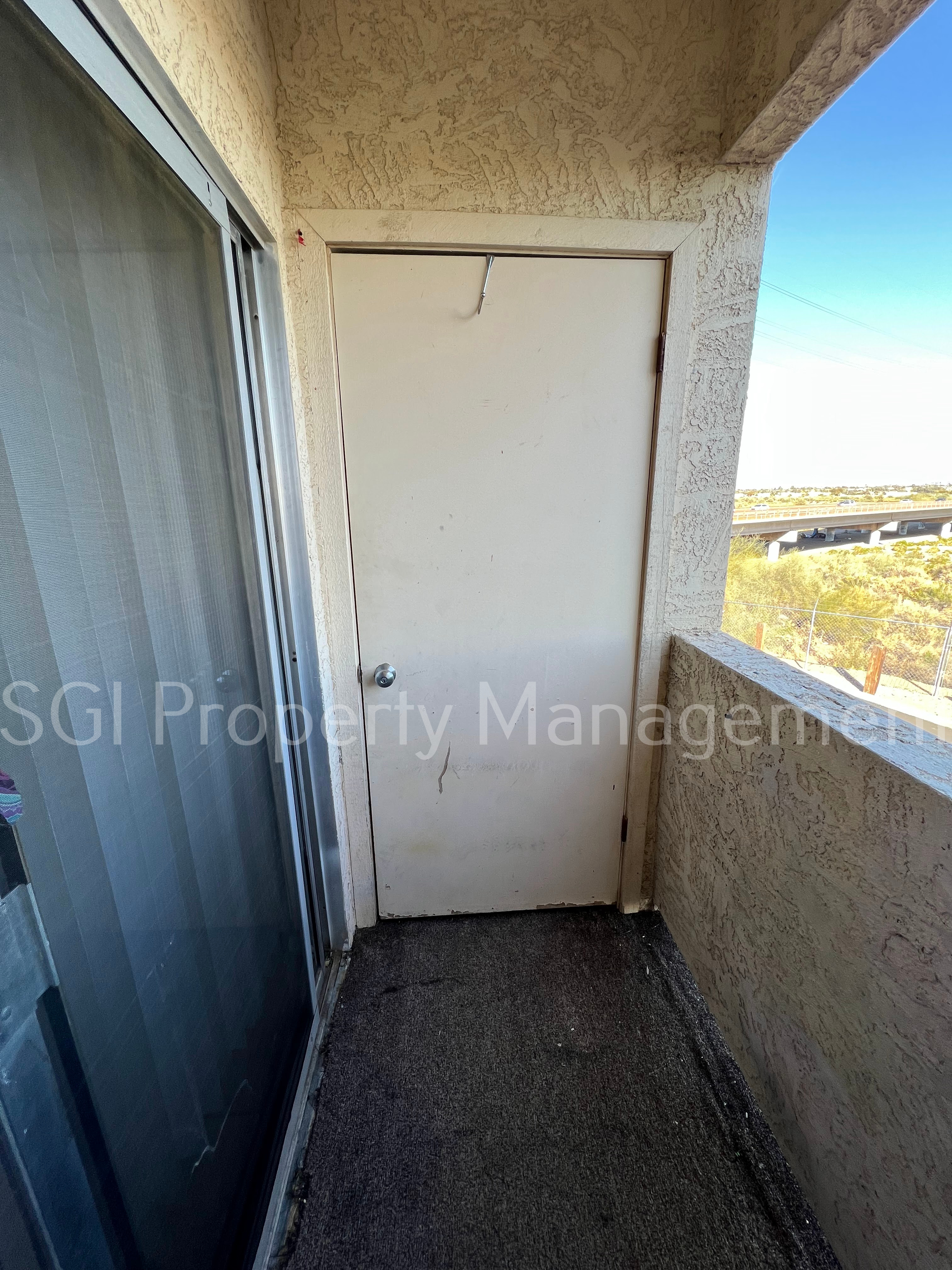 Surprise House: 12123 W Bell Rd