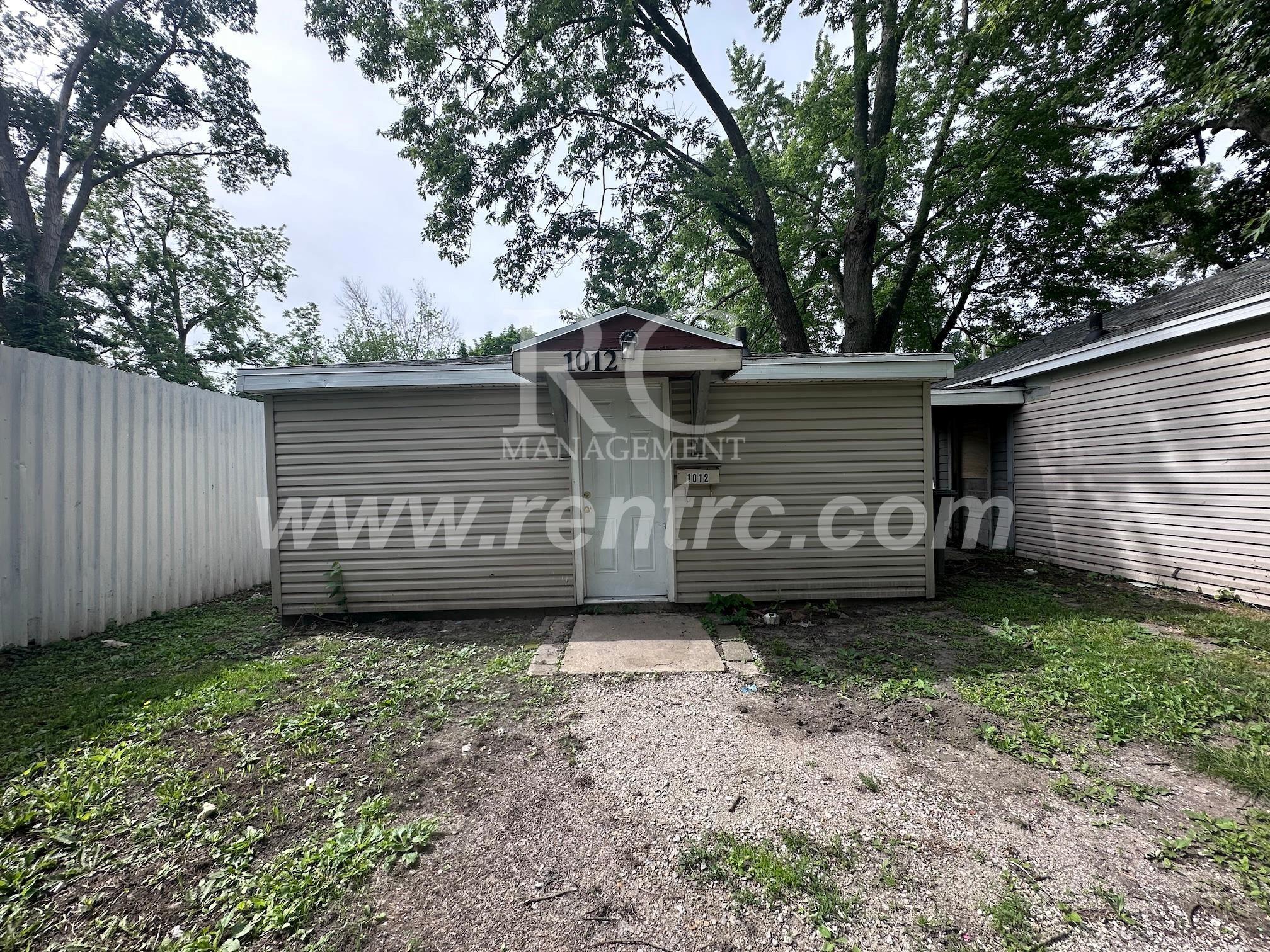 Danville House: 1012 May
