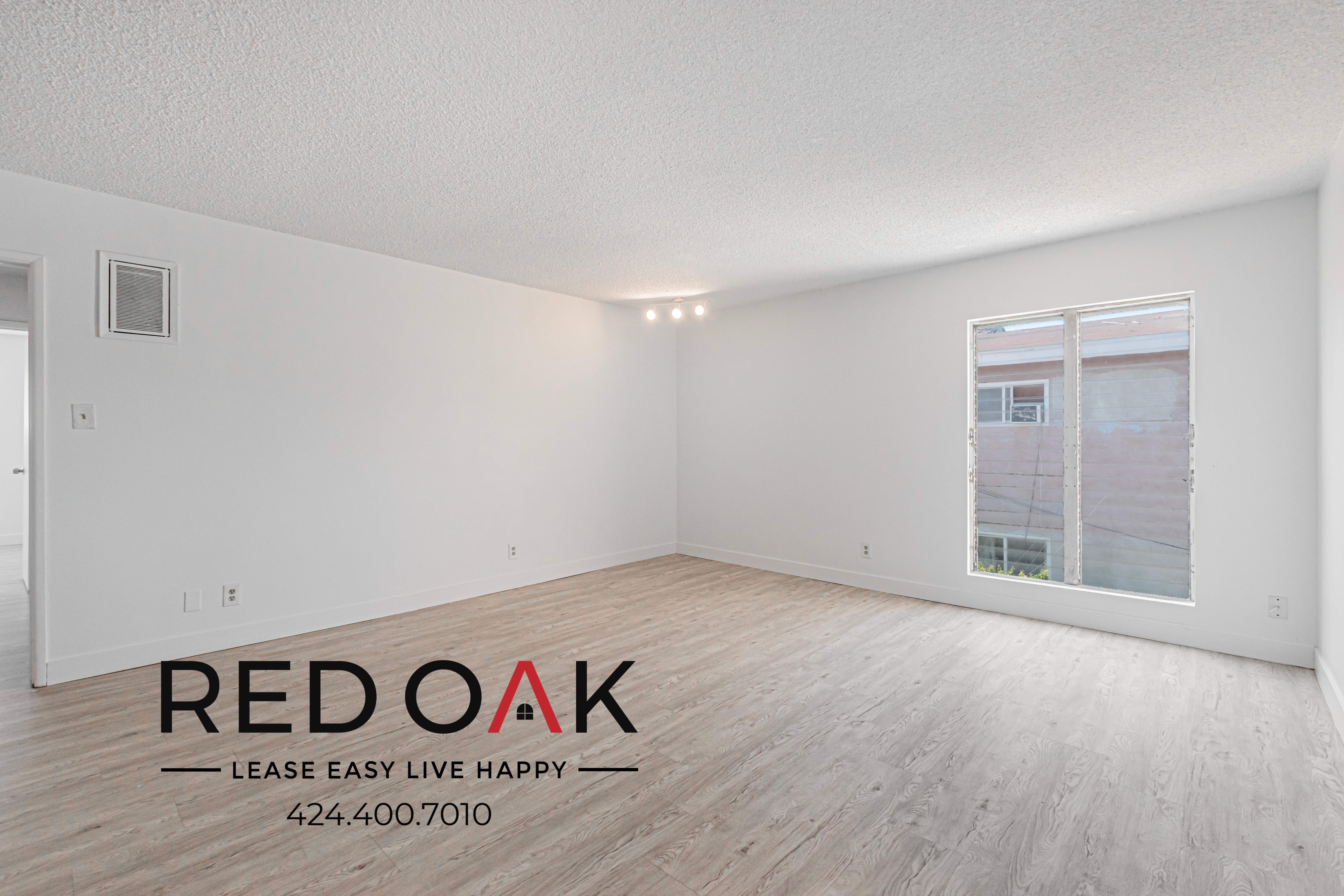 Inglewood Condo: 700 Glenway Drive