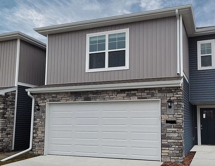 Urbandale Townhome: 4743 170th Pl