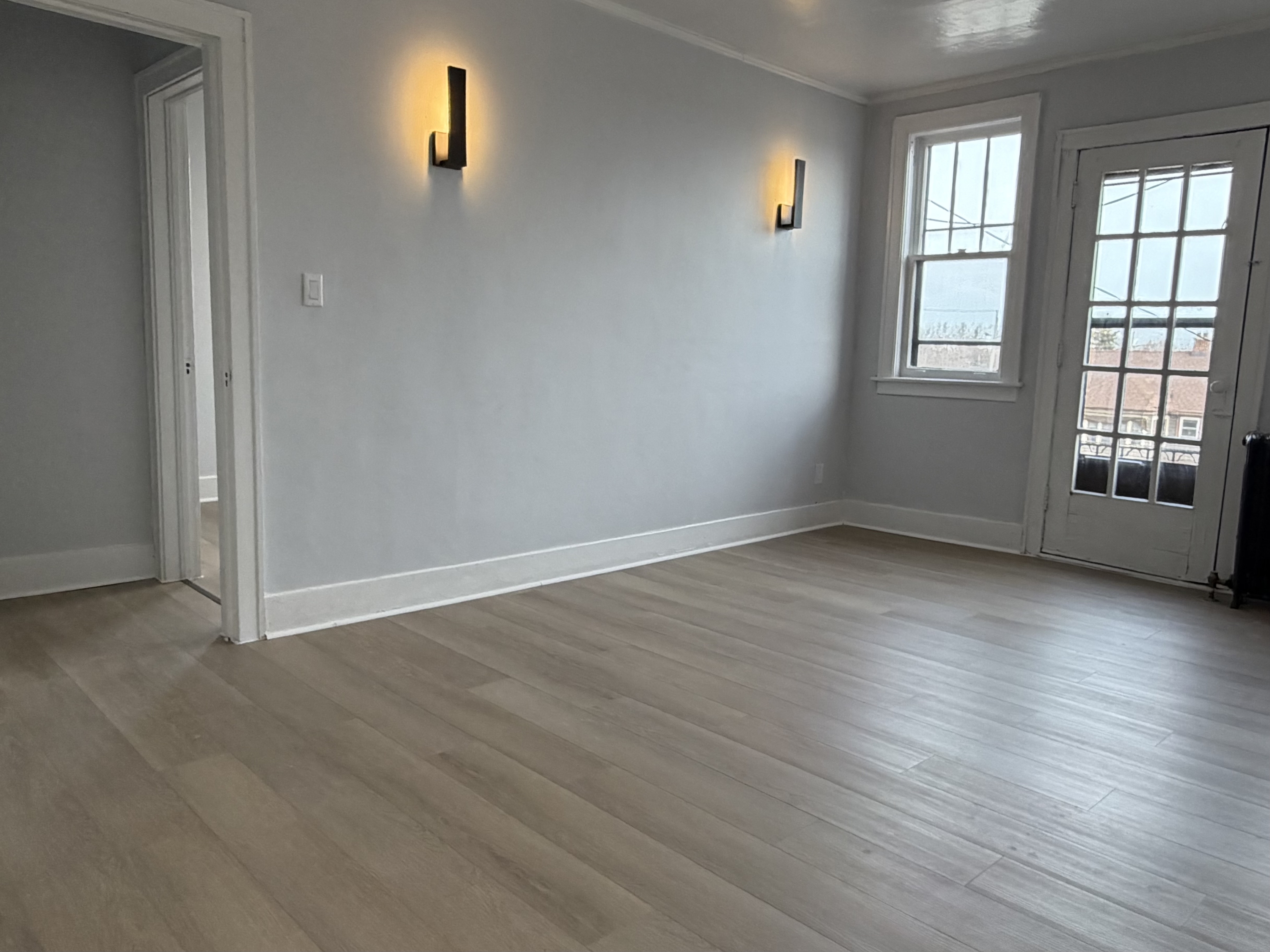 Windsor Condo: 36 Hanna St W