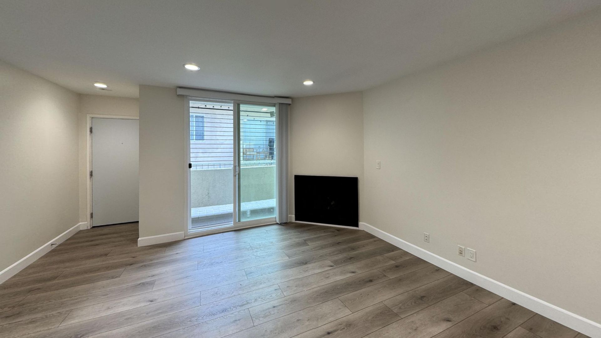 Santa Monica Condo: 942 7th St.