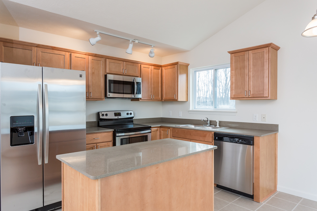 Rochester Condo: 9 Red Plank Way