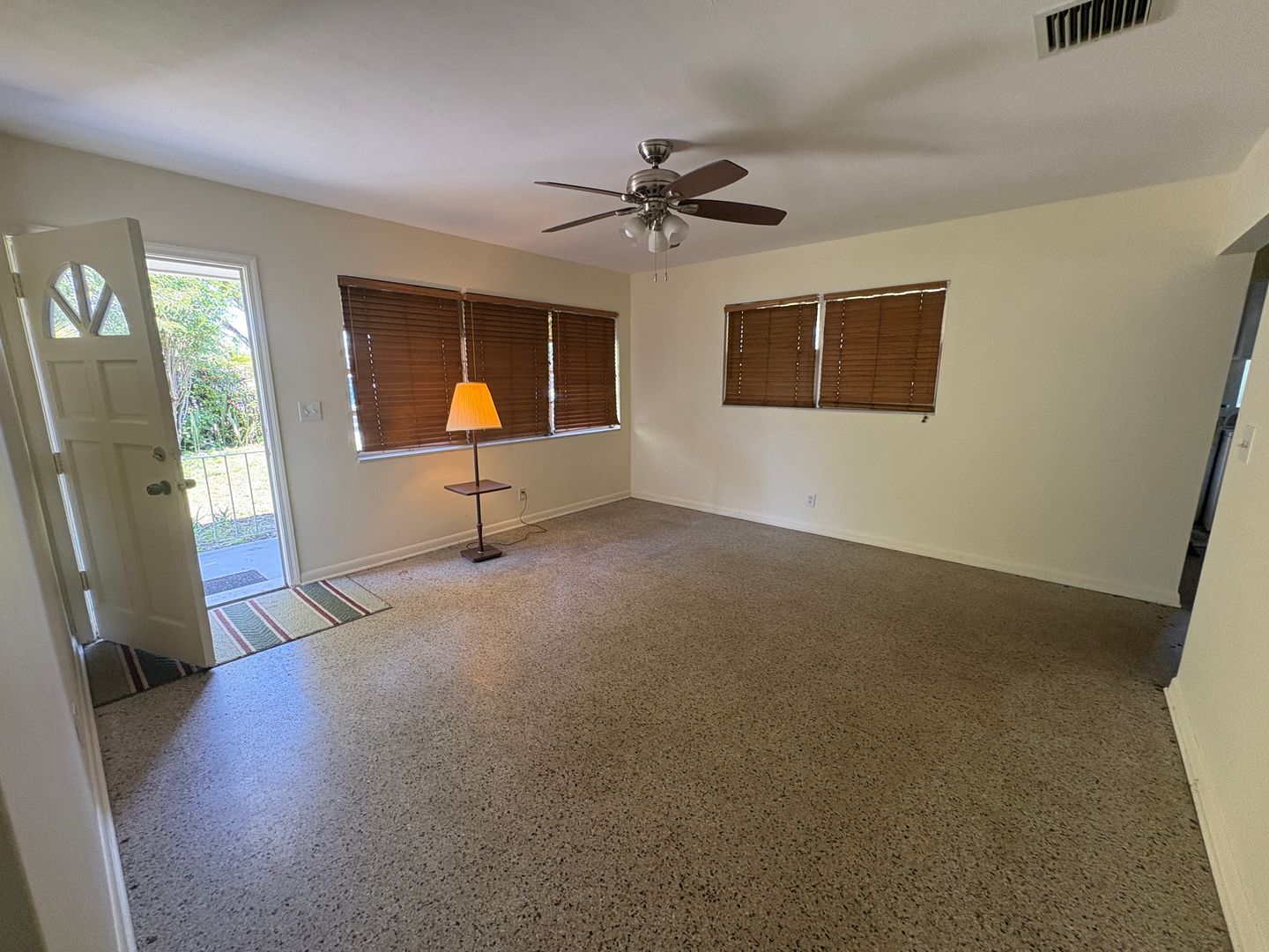 LANTANA House: 422 S ARNOLD AVE