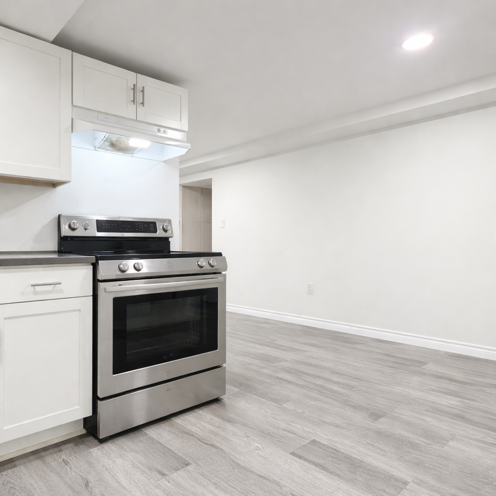 Sarnia Condo: 700 Indian Rd N