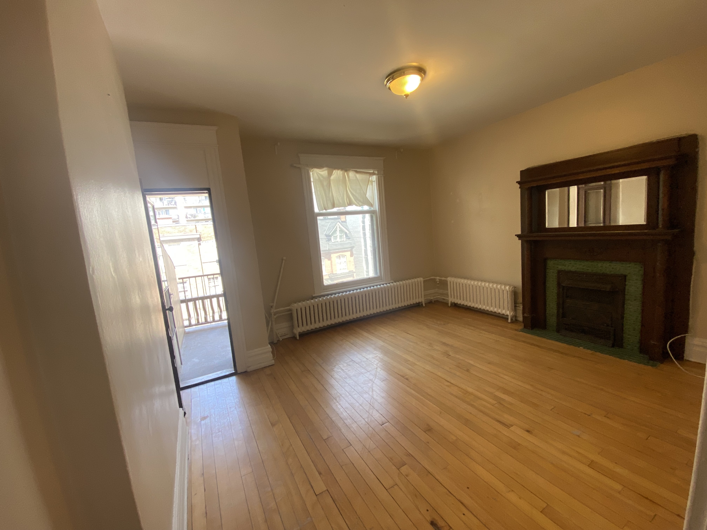 Ottawa Condo: 320 Cooper St