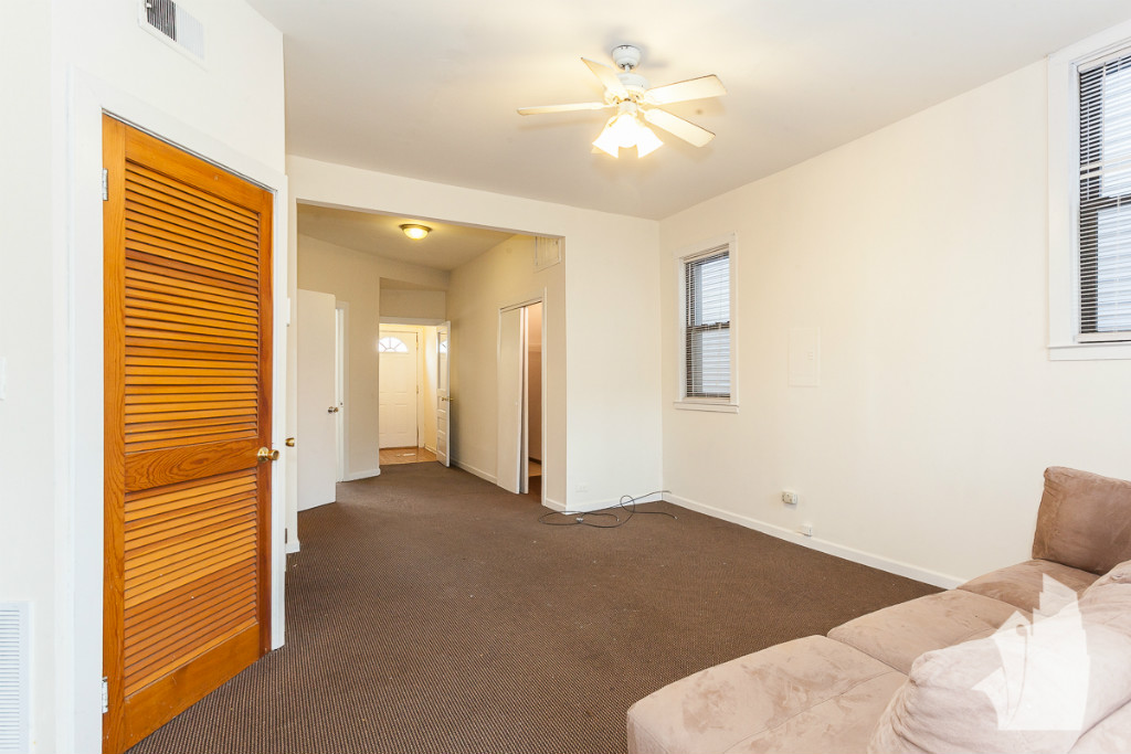 Chicago Condo: 2254 North Southport Avenue