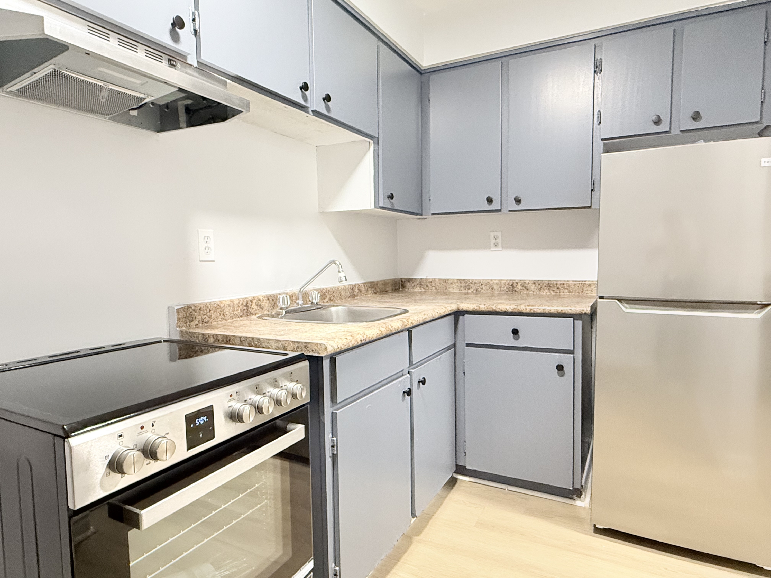 Windsor Condo: 1980 Wyandotte St W