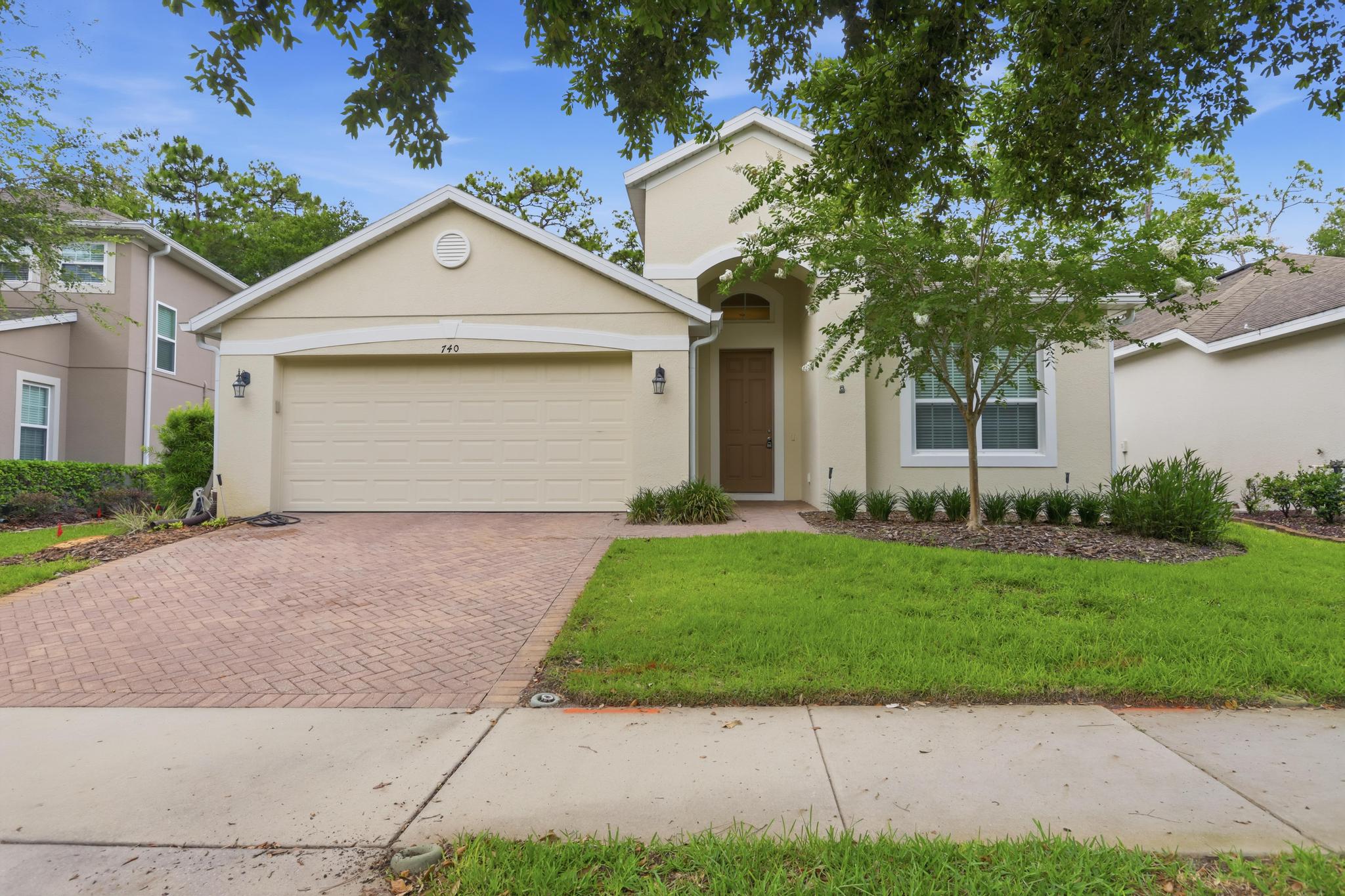 Deland House: 740 Preakness Cir